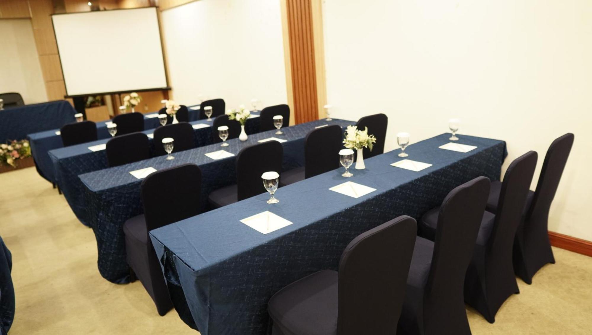 New Hollywood Hotel Pekanbaru Dış mekan fotoğraf